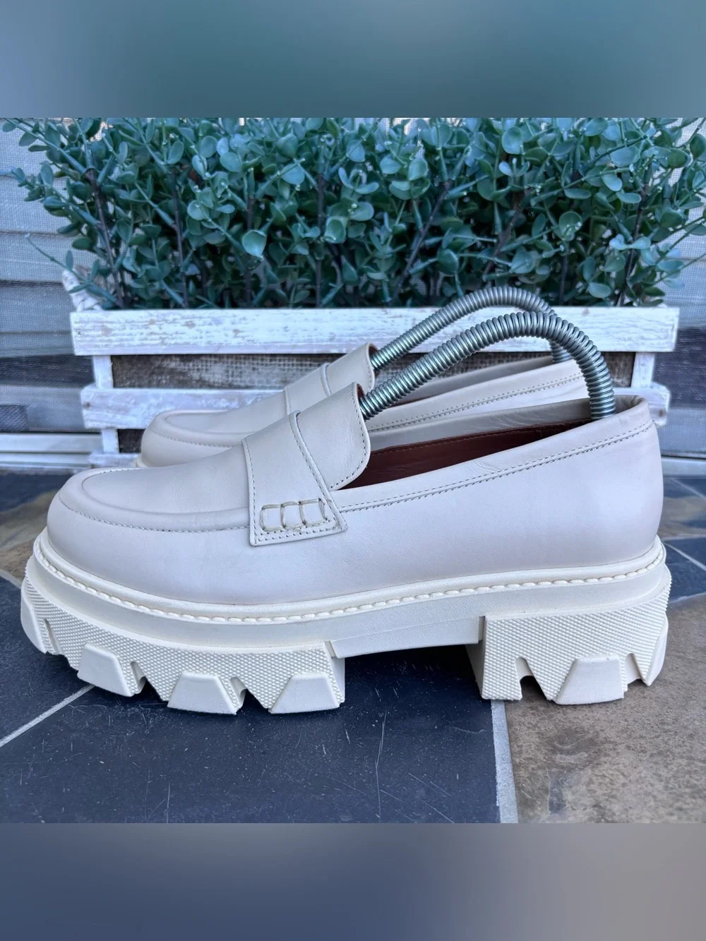 Alohas Trailblazer Loafers